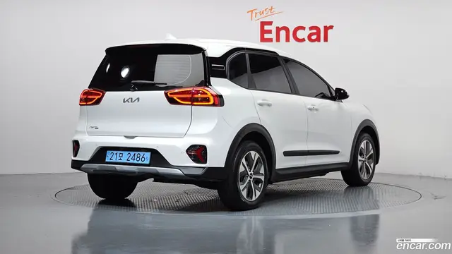 Main__Slider__Photo:Niro Kia 2023.5-1