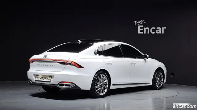 Main__Slider__Photo:Grandeur Hyundai 2020.7-1