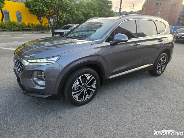 Main__Slider__Photo:Santafe Hyundai 2018.10-1