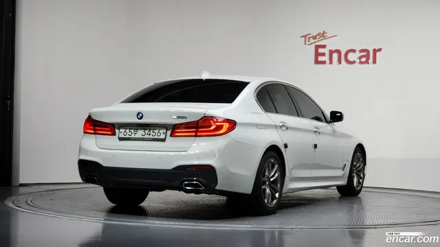 Main__Slider__Photo:5-Series BMW 2018.0-1