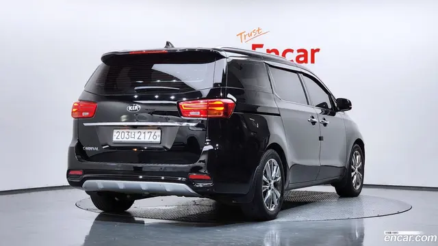 Main__Slider__Photo:Canival Kia 2018.5-1