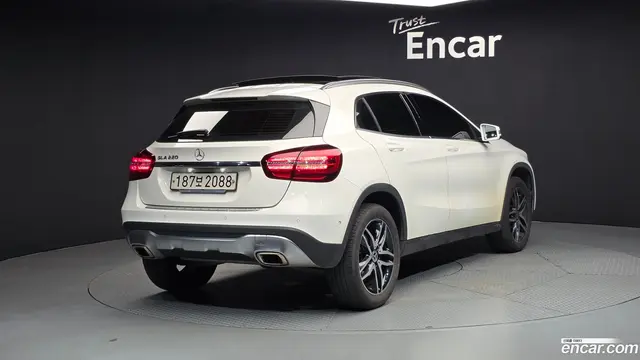 Main__Slider__Photo:GLA-Class Mercedes-Benz 2019.4-1