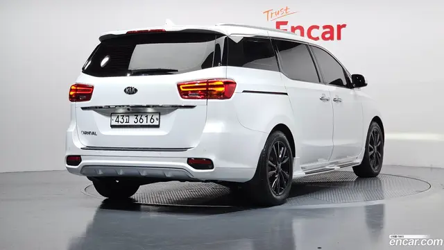 Main__Slider__Photo:Canival Kia 2019.0-1