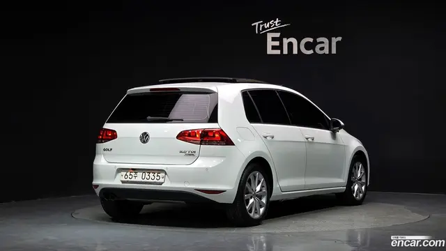 Main__Slider__Photo:Golf Volkswagen 2015.11-1