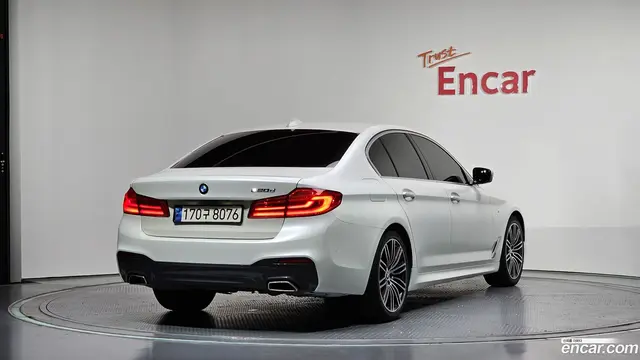 Main__Slider__Photo:5-Series BMW 2020.8-1