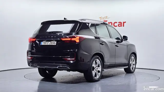 Main__Slider__Photo:Rexton KG Mobility 2022.9-1
