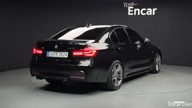 Main__Slider__Photo:3-Series BMW 2018.11-1