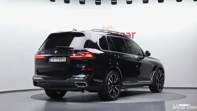 Main__Slider__Photo:X7 BMW 2021.0-1
