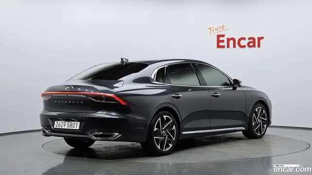 Main__Slider__Photo:Grandeur Hyundai 2021.2-1