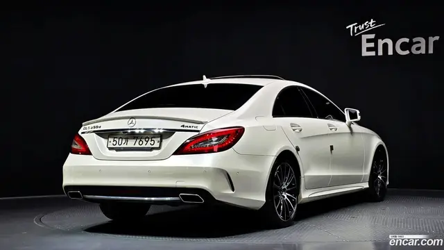 Main__Slider__Photo:CLS-Class Mercedes-Benz 2017.8-1