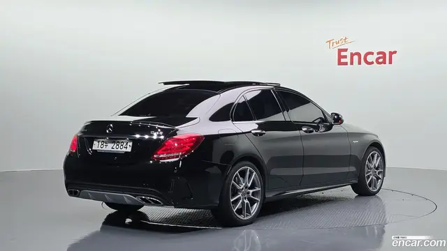 Main__Slider__Photo:C-Class Mercedes-Benz 2018.11-1