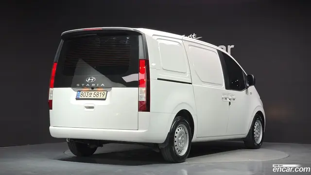 Main__Slider__Photo:Staria Hyundai 2022.4-1