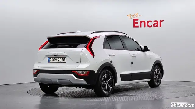 Main__Slider__Photo:Niro Kia 2023.2-1