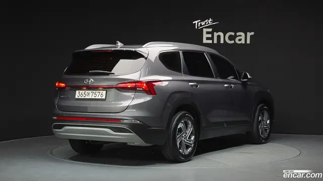 Main__Slider__Photo:Santafe Hyundai 2022.8-1