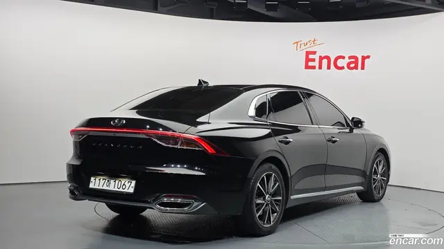 Main__Slider__Photo:Grandeur Hyundai 2020.7-1