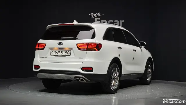 Main__Slider__Photo:Sorento Kia 2017.9-1