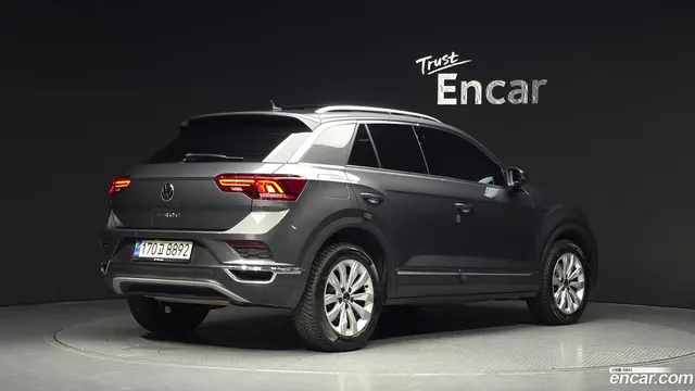 Main__Slider__Photo:T-Roc Volkswagen 2021.5-1