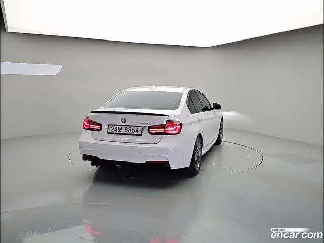 Main__Slider__Photo:3-Series BMW 2018.11-1