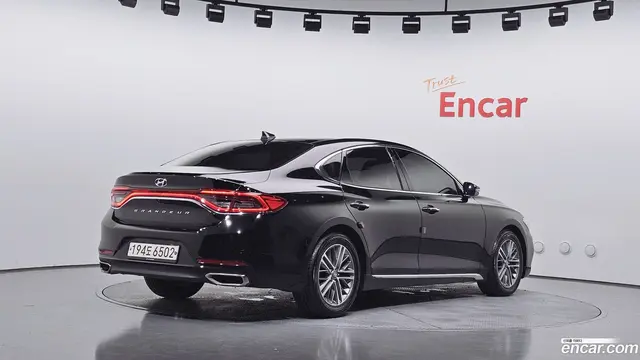 Main__Slider__Photo:Grandeur Hyundai 2016.11-1