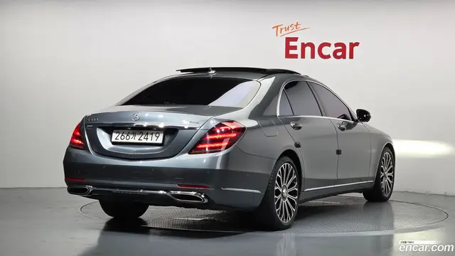 Main__Slider__Photo:S-Class Mercedes-Benz 2020.10-1