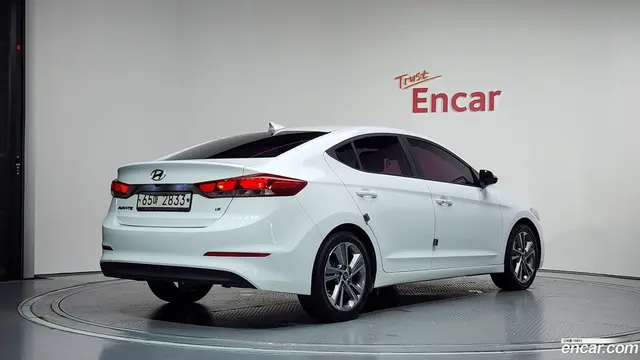 Main__Slider__Photo:AVANTE Hyundai 2018.6-1
