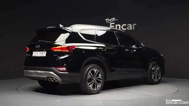 Main__Slider__Photo:Santafe Hyundai 2019.0-1