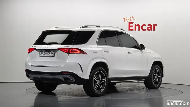 Main__Slider__Photo:GLE-Class Mercedes-Benz 2019.9-1