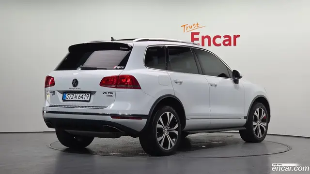 Main__Slider__Photo:Touareg Volkswagen 2016.8-1