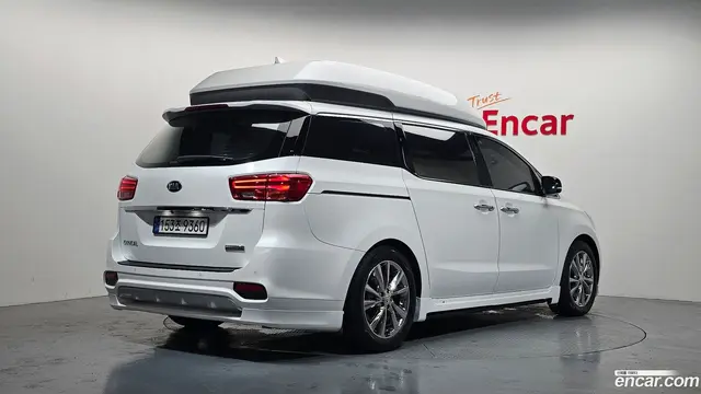 Main__Slider__Photo:Canival Kia 2018.10-1