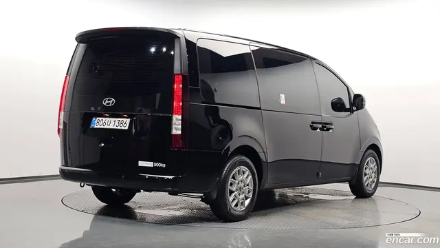 Main__Slider__Photo:Staria Hyundai 2025.11-1