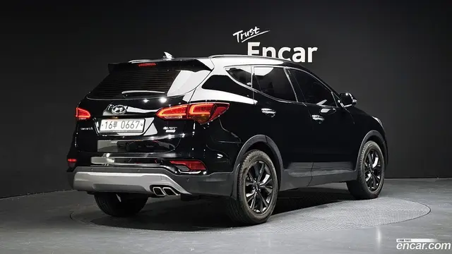 Main__Slider__Photo:Santafe Hyundai 2015.8-1