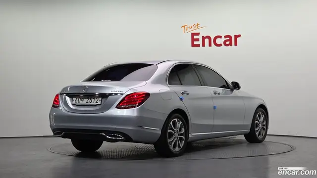 Main__Slider__Photo:C-Class Mercedes-Benz 2015.2-1