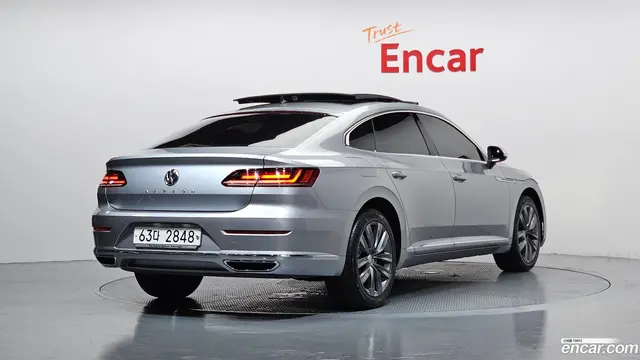 Main__Slider__Photo:Arteon Volkswagen 2018.11-1