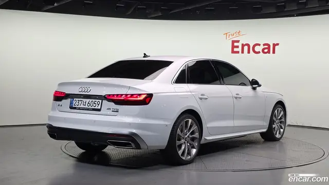 Main__Slider__Photo:A4 Audi 2023.11-1