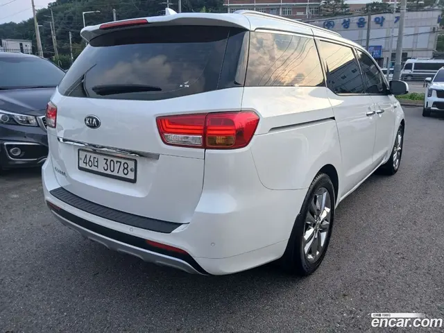 Main__Slider__Photo:Canival Kia 2017.3-1