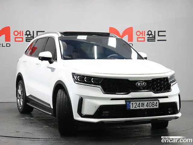 Main__Slider__Photo:Sorento Kia 2020.7-1