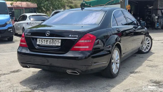 Main__Slider__Photo:S-Class Mercedes-Benz 2012.9-1
