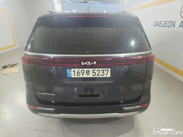 Main__Slider__Photo:Canival Kia 2022.0-1