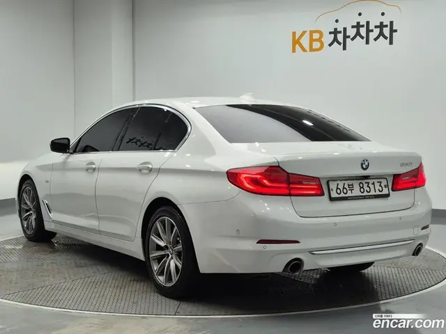 Main__Slider__Photo:5-Series BMW 2018.10-1