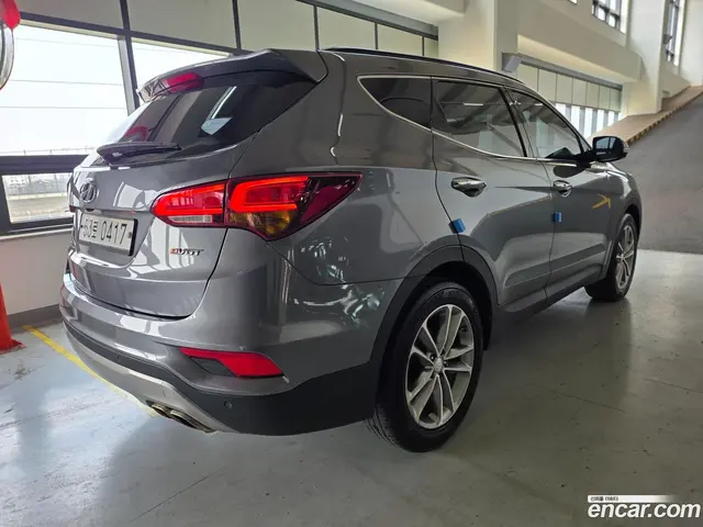 Main__Slider__Photo:Santafe Hyundai 2016.1-1