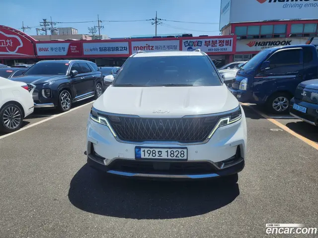 Main__Slider__Photo:Canival Kia 2023.0-1
