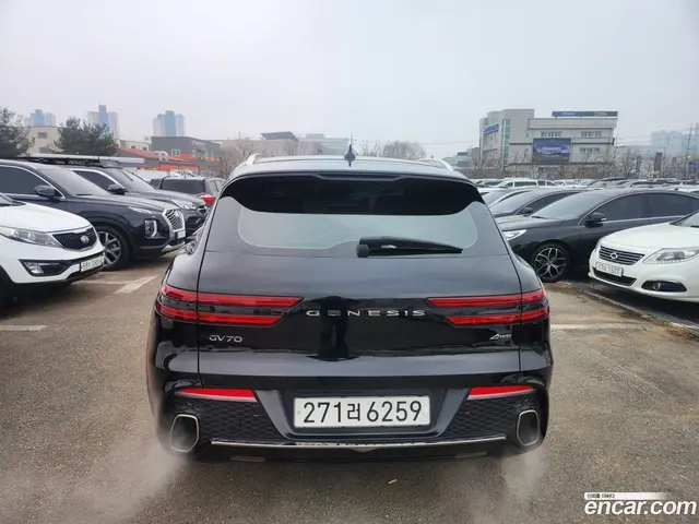 Main__Slider__Photo:GV70 Genesis 2021.1-1