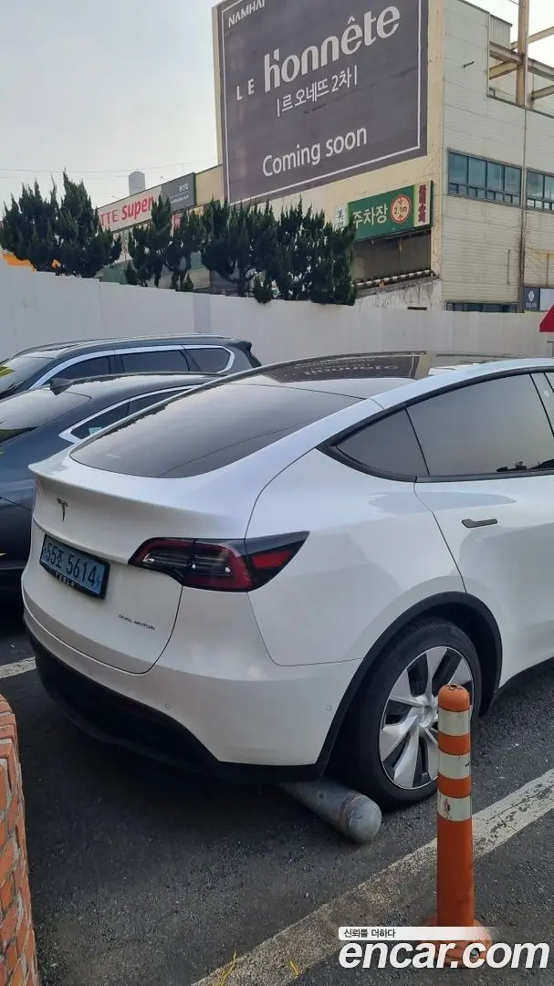 Main__Slider__Photo:Model Y Tesla 2021.8-1