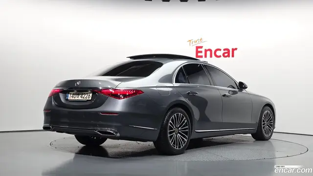 Main__Slider__Photo:S-Class Mercedes-Benz 2022.0-1