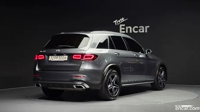 Main__Slider__Photo:GLC-Class Mercedes-Benz 2020.5-1