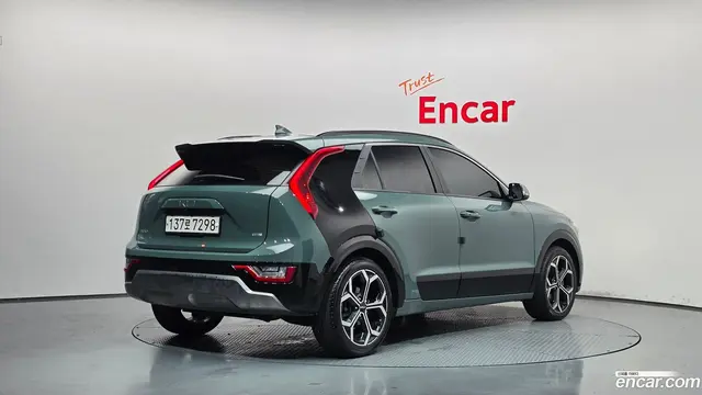 Main__Slider__Photo:Niro Kia 2022.8-1