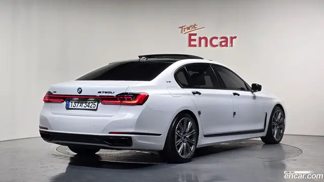 Main__Slider__Photo:7-Series BMW 2019.10-1