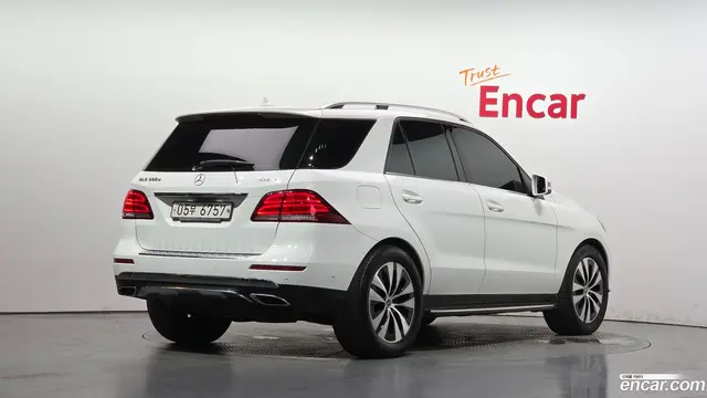 Main__Slider__Photo:GLE-Class Mercedes-Benz 2018.10-1