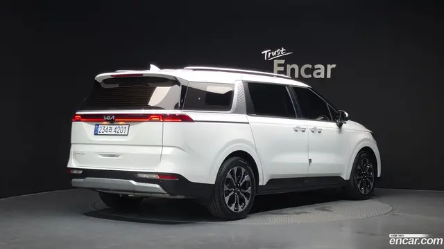 Main__Slider__Photo:Canival Kia 2022.3-1