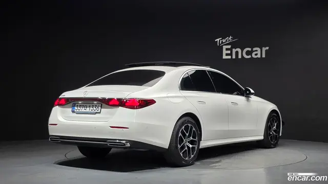 Main__Slider__Photo:E-Class Mercedes-Benz 2026.0-1